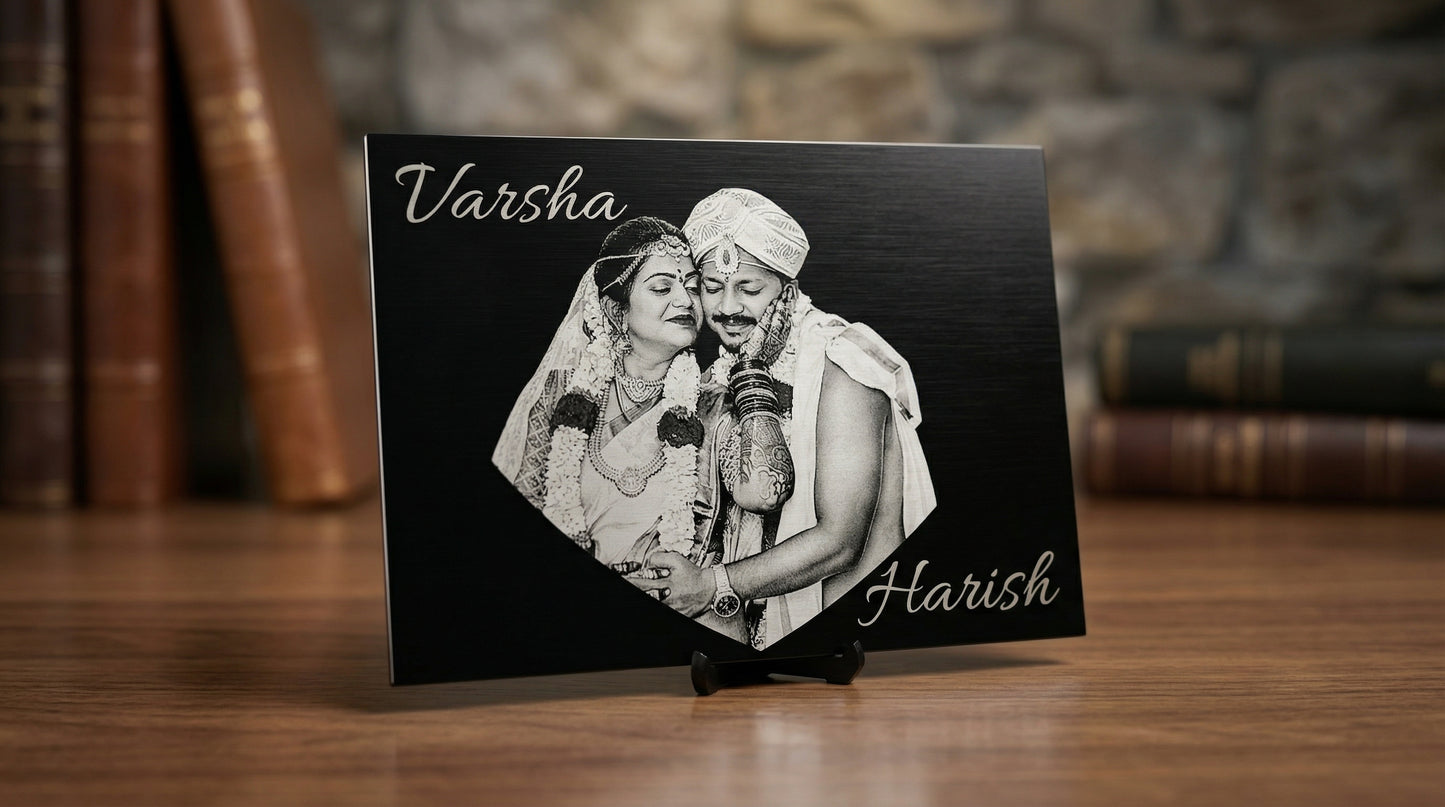 Personalized black metal portrait - Lipi