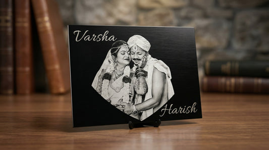 Personalized black metal portrait - Lipi